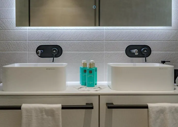 Estandar 8- Casangular By Upper Villa *