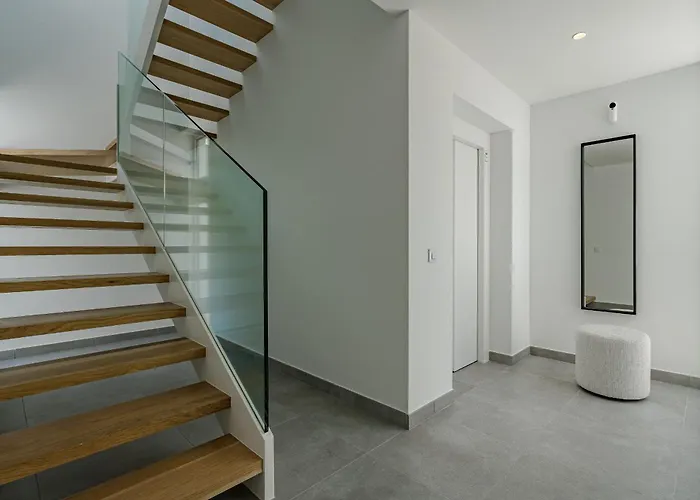 Vila Estandar 8- Casangular By Upper